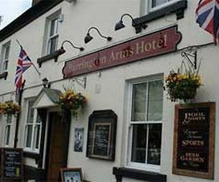 巴林顿阿姆斯酒店 Shrivenham 外观 照片