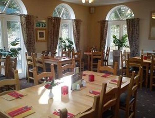 巴林顿阿姆斯酒店 Shrivenham 外观 照片